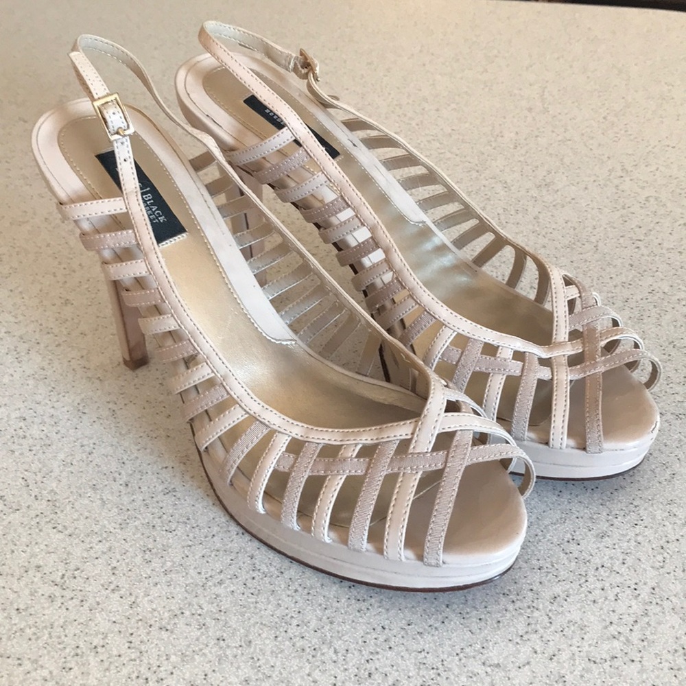 Nude sling back pumps